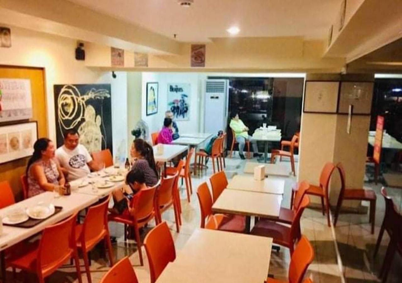 Stone House Pasay Hotel 2*