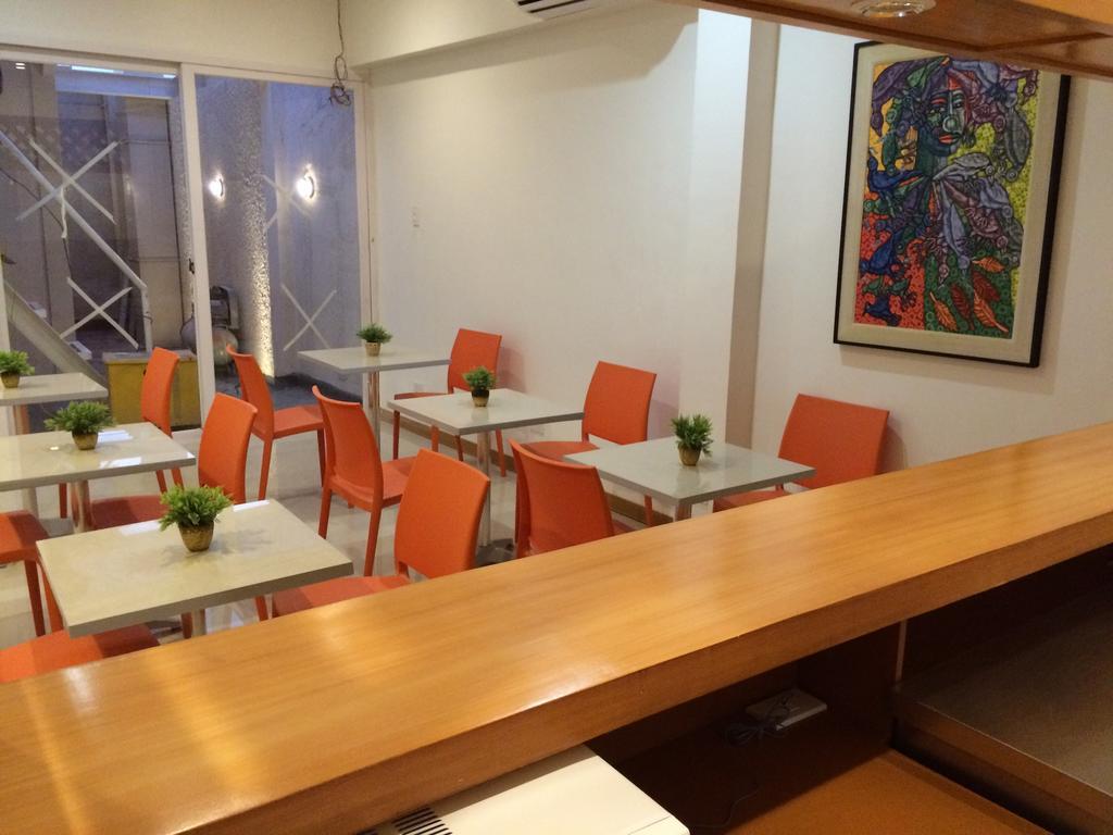 Hotel Stone House Pasay 2*