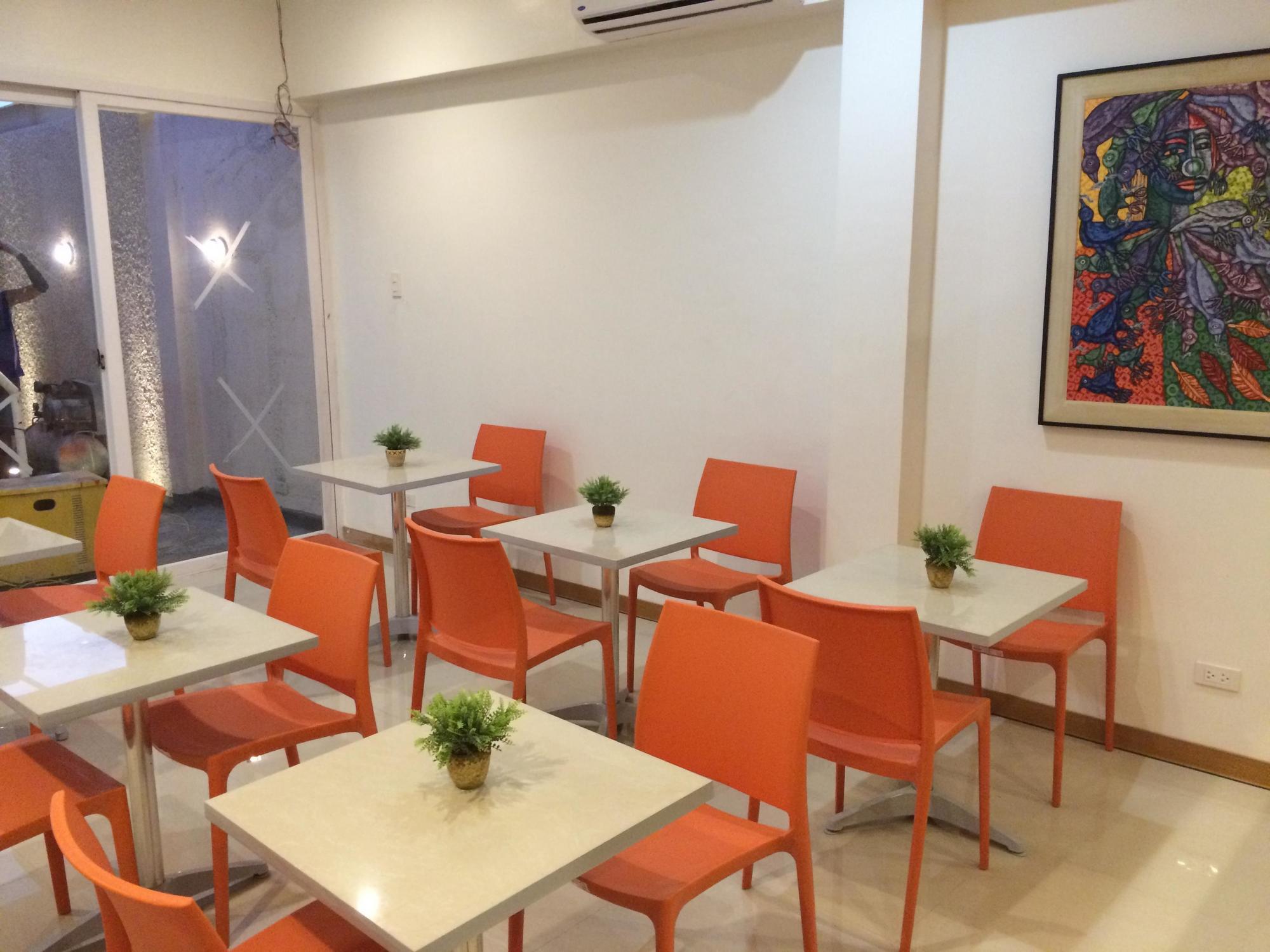 Hotel Stone House Pasay