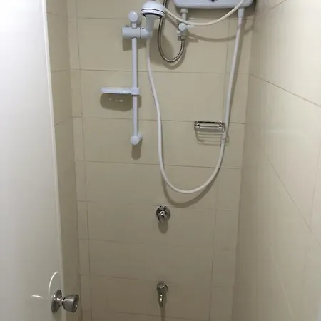 Stone House Hotel Pasay Room photo